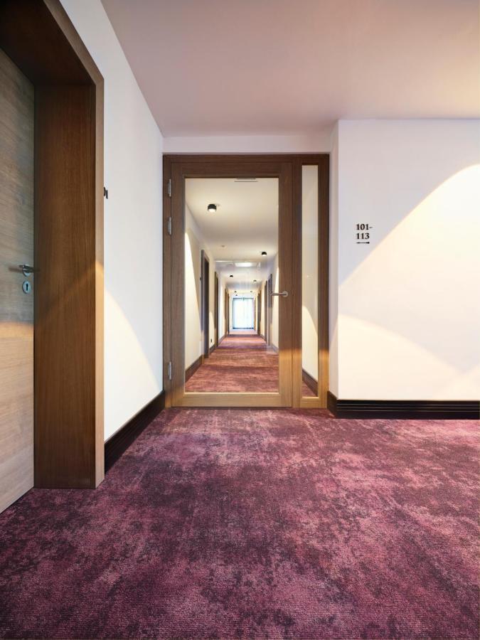 Hotel Zur Post Aschheim Exteriör bild