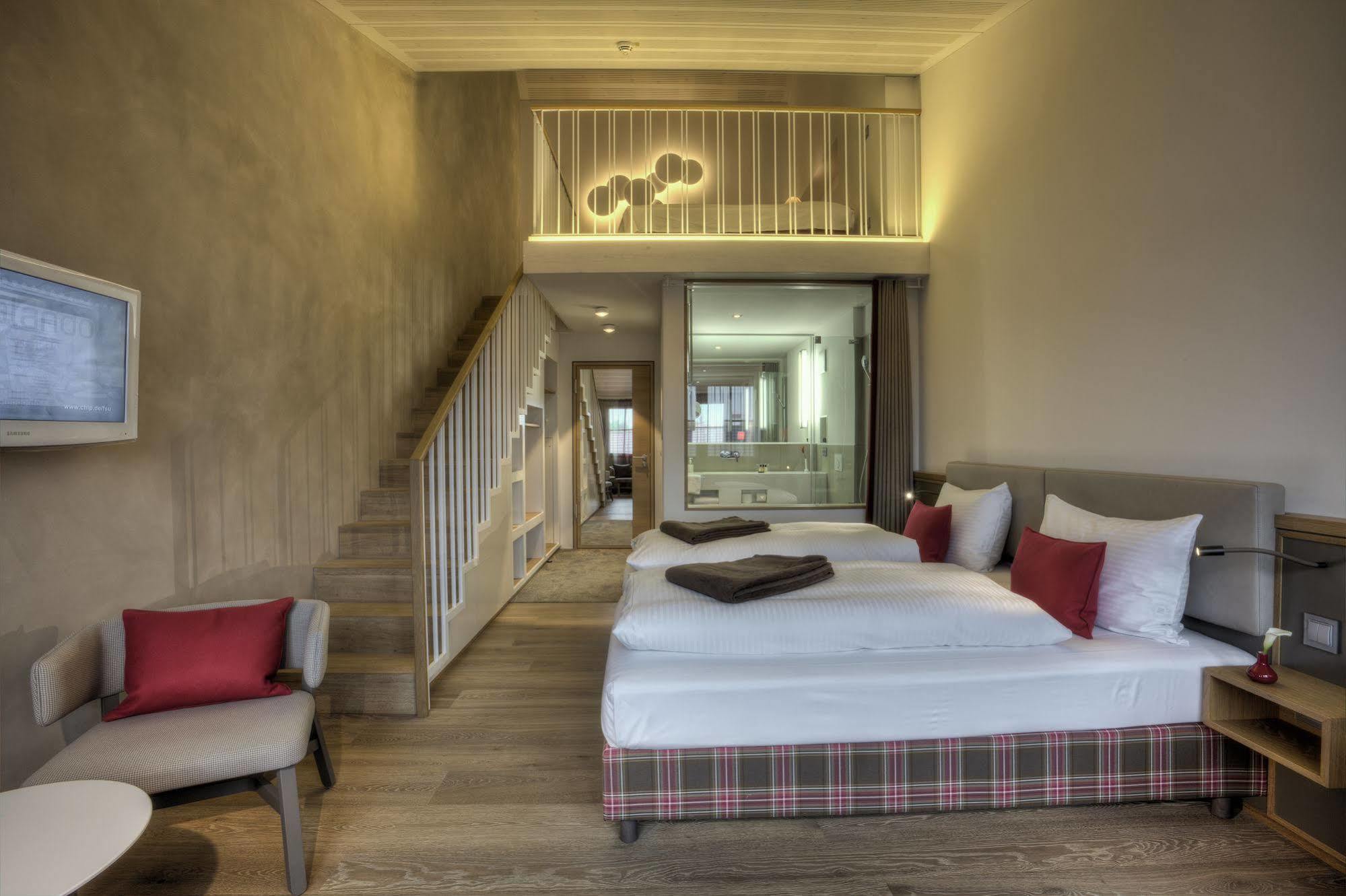 Hotel Zur Post Aschheim Exteriör bild