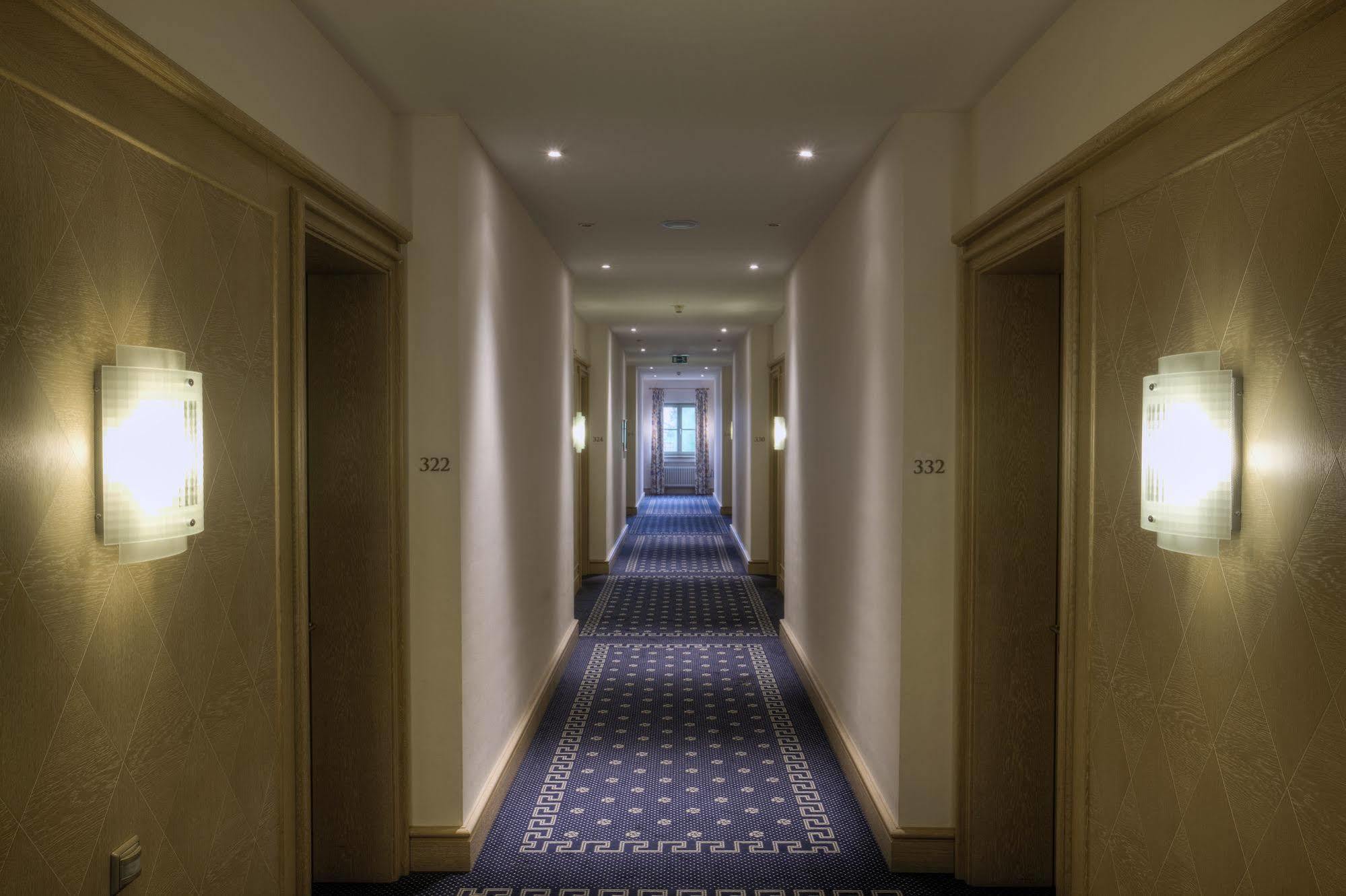 Hotel Zur Post Aschheim Exteriör bild