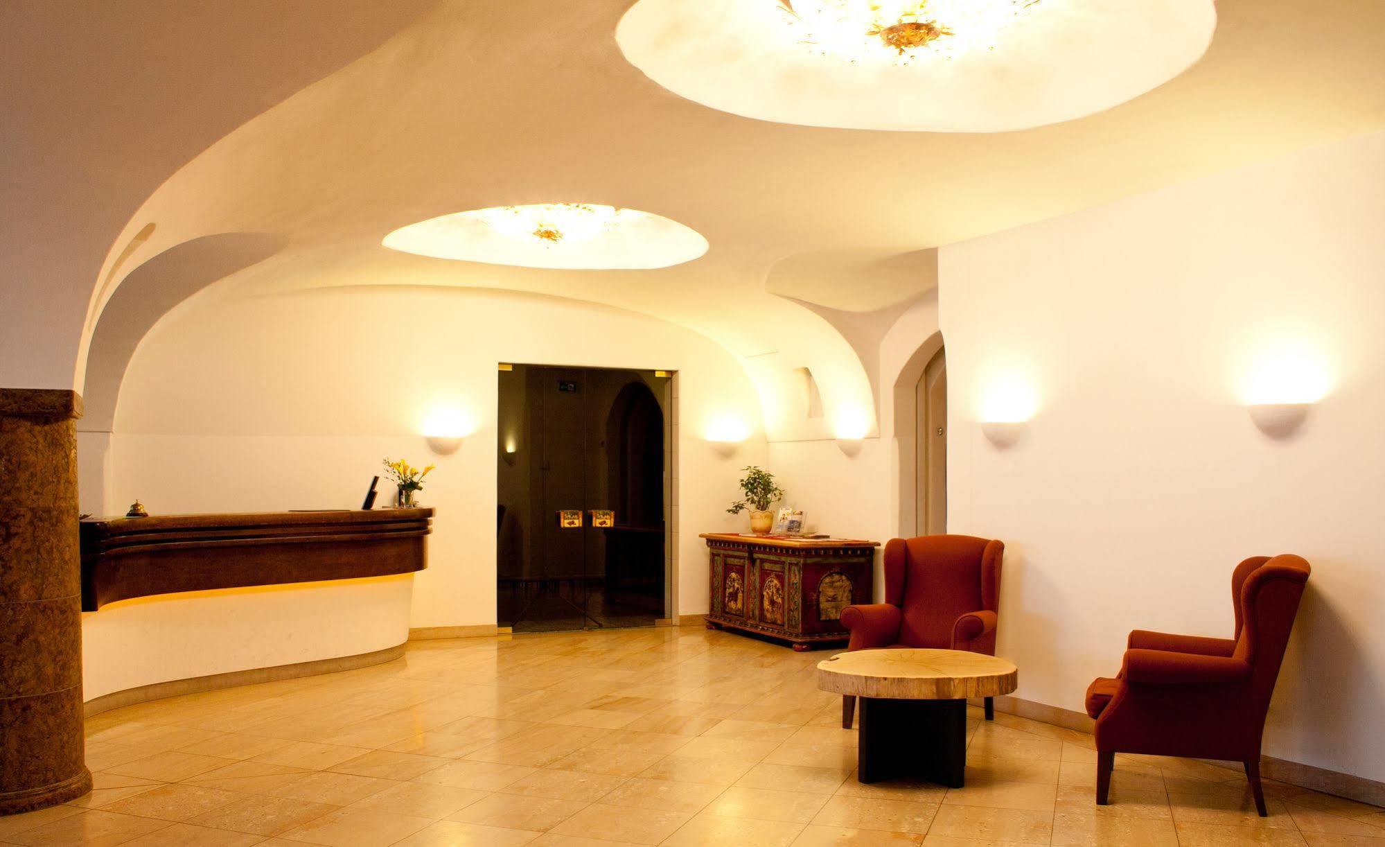 Hotel Zur Post Aschheim Exteriör bild